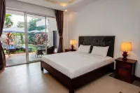 MAD Monkey Hostel Siem Reap