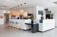 Holiday Inn MARSEILLE AIRPORT by IHG - bar