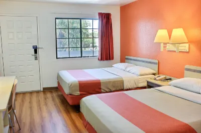 Motel 6 Coalinga, CA - East Hotels in Fresno County