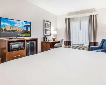 Comfort Inn & Suites Hotels in Transylvania County