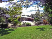 Emeraldene Inn & Eco-Lodge Hotels in Pialba