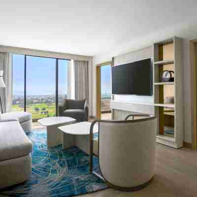 VEA Newport Beach, a Marriott Resort & Spa Rooms