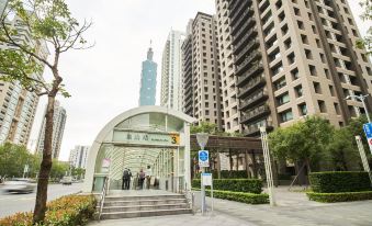 Place X Hotel