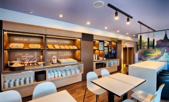 B&B HOTEL Kassel-Süd - Housity