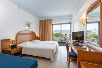 Blue Horizon Hotel - Balcony