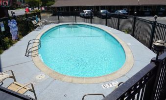Muir Lodge Motel