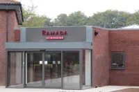 Ramada by Wyndham Bristol West  호텔