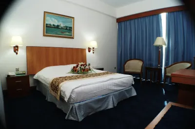 Kiulap Plaza Hotel Hotels near Bukit Dadap hiking track and waterfall