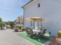 Apartment Canada Dream Vacation Hotels in Srima