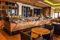 Tasia Mountain Hotel