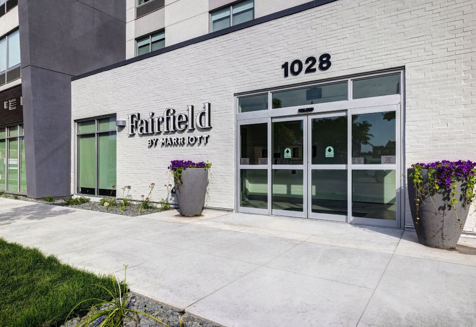 페어필드 인 로비