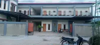 Lembunai Home Stay Hotels in Wae Kelambu
