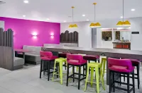 Hampton by Hilton Bristol City Centre - Quầy Bar