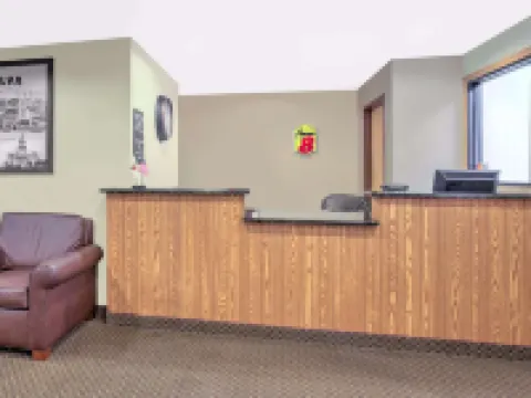 Super 8 by Wyndham Galva Hotels in Henry County