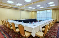 Hilton Garden Inn Rockville-Gaithersburg - Business