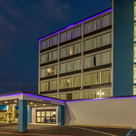 Baymont by Wyndham Laredo