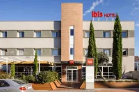 Ibis Granada - สัตว์เลี้ยง