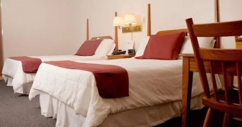 Creekwood Motel Hotels in Sugarcreek Township