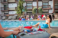 Red Lion Hotel Wenatchee City Center - Kolam Renang