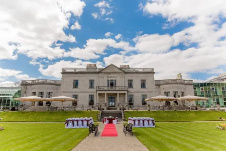 Radisson Blu St. Helen's Hotel, Dublin Отели в г. Dun Laoghaire