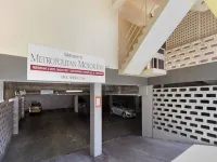 The Metropolitan Spring Hill - parking