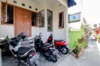 Rumah Mahyra Syariah Hoteller i Pringgokusuman