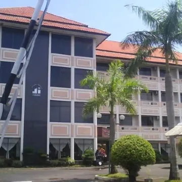 Hotel Jepara Indah โรงแรมใกล้หาดการ์ตินี