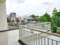 Surabaya Homey Near Its Hotels in Mulyorejo