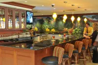 Hilton Garden Inn Erie - bar