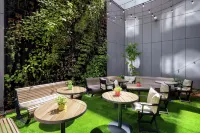 Hilton Garden Inn Budapest City Centre Отели рядом с достопримечательностью «проспект Андраши»