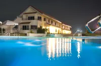Sherwood Bay Resort & Aqua Sports - Strand