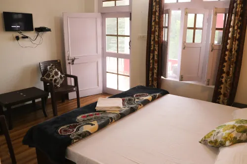 Snow View Homestay Khajjiar Hotels in Khajjiar