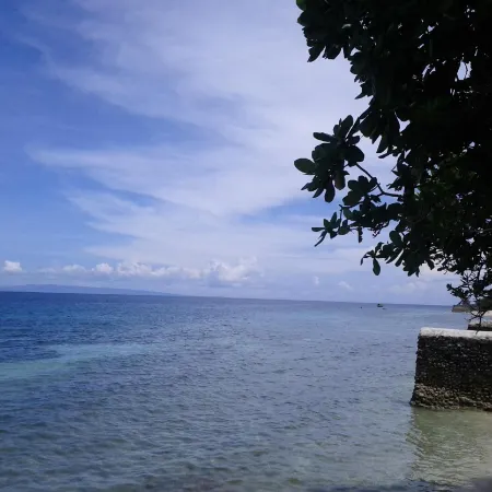 Luzmin BH - Beachfront Cottages