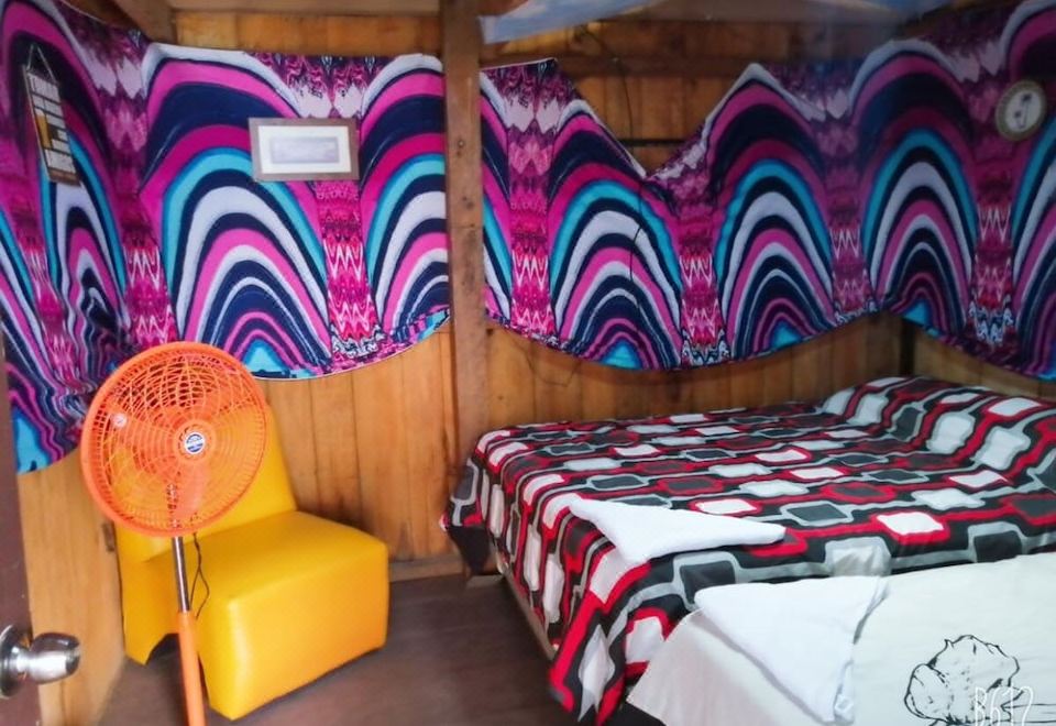Hostal & Restaurante Bar Xtream - Housity