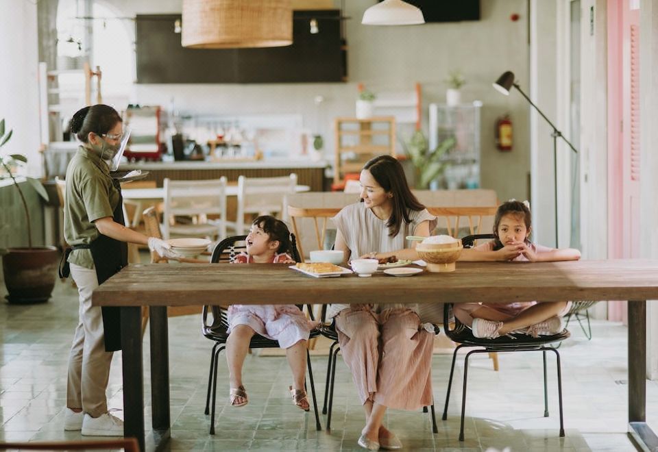 5. 파나하우스 수라..