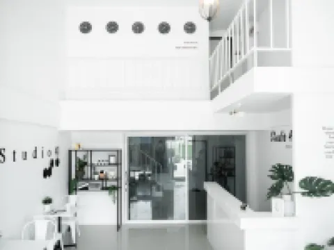 Studio 41 Hotels in Sam Phran