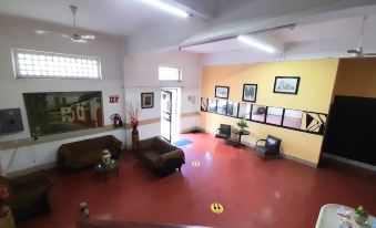 Hotel Morales Inn - Housity
