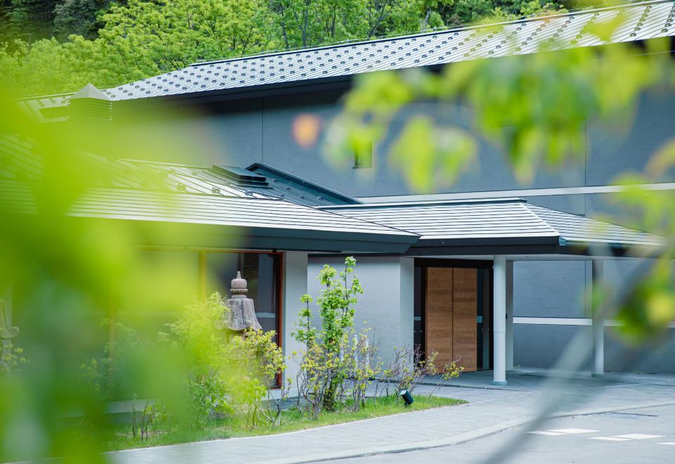 오쿠조잔케이 온센 카쇼 교엔의 전신 트리트먼트 시설 이미지입니다.