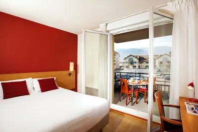 Séjours & Affaires Genève Saint Genis Các khách sạn gần Golf St Genis