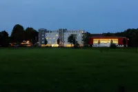 Designhotel + CongressCentrum Wienecke XI. Hotels near Playground Quartierpark Jakobskamp