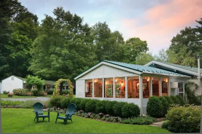 The Woodstock Inn on the Millstream Hotels in Woodstock