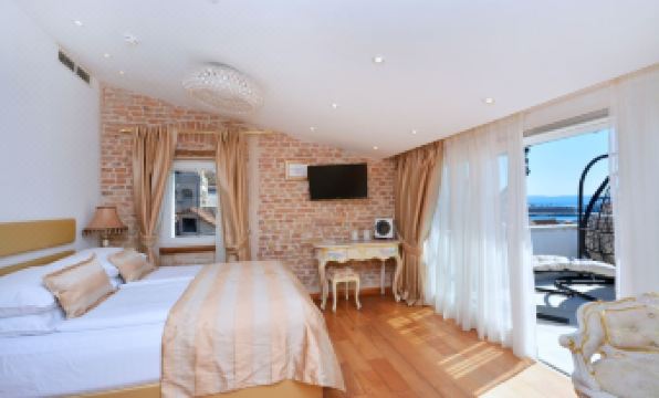 1. 주피터 럭셔리 ..