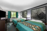 Super 8 by Wyndham Duluth Hotels in Proctor