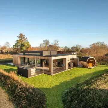 "Malfred" - 500m from the Sea