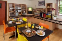 Kyriad Quimper - Pont-l'Abbé Hotels in Treffiagat