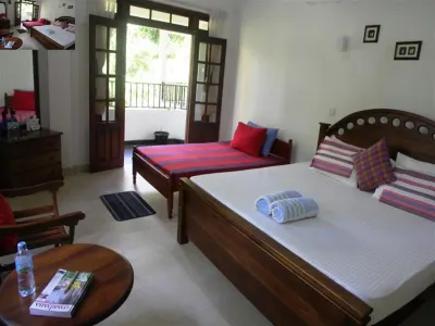 Riverside Homestay Apartments Hotels in Sirimalwatta