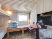 "Edmer" - 50m from the Sea Hotels in Saeby