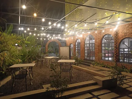 Seapark Отели рядом с достопримечательностью «SAMBRANIKODI ISLAND TOURISM (സാംബ്രാണിക്കോടി ഐലൻഡ് ടൂറിസം)»