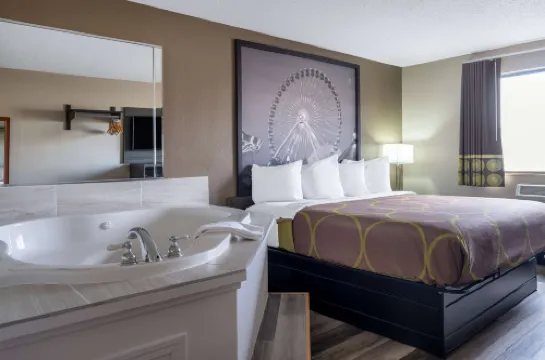 Super 8 by Wyndham Merrillville