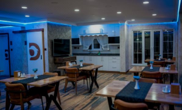 Dolphin Boutique Hotel & Restaurant